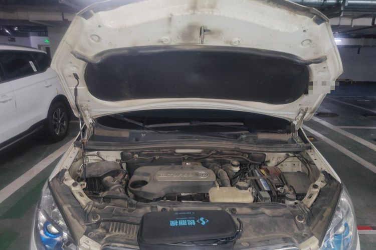 Used Buick Encore 2015 1.4T Automatic Two-Wheel Drive Urban Elite Version Engine Bay