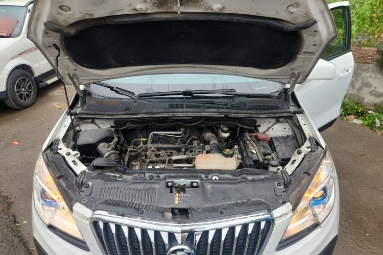 Used Buick Encore 2015 1.4T Automatic Two-Wheel Drive Urban Elite Version Engine Bay