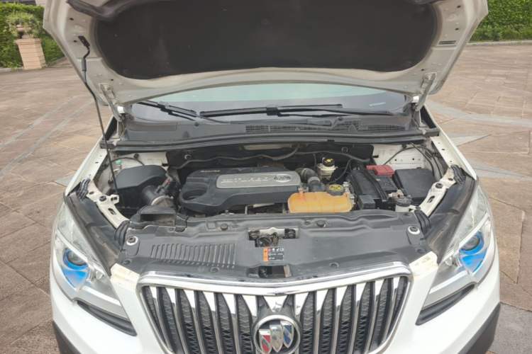 Used Buick Encore 2015 1.4T Automatic Two-Wheel Drive Urban Elite Version Engine Bay