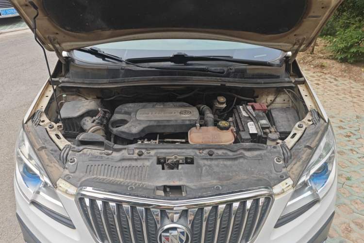 Used Buick Encore 2015 1.4T Automatic Two-Wheel Drive Urban Elite Version Engine Bay