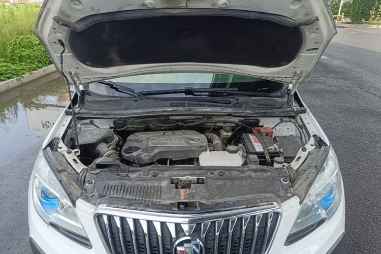 Used Buick Encore 2015 1.4T Automatic Two-Wheel Drive Urban Elite Version Engine Bay