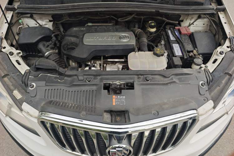 Used Buick Encore 2015 1.4T Automatic Two-Wheel Drive Urban Elite Version Engine Bay