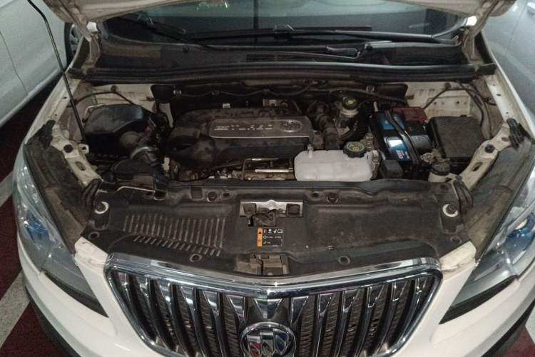 Used Buick Encore 2015 1.4T Automatic Two-Wheel Drive Urban Elite Version Engine Bay