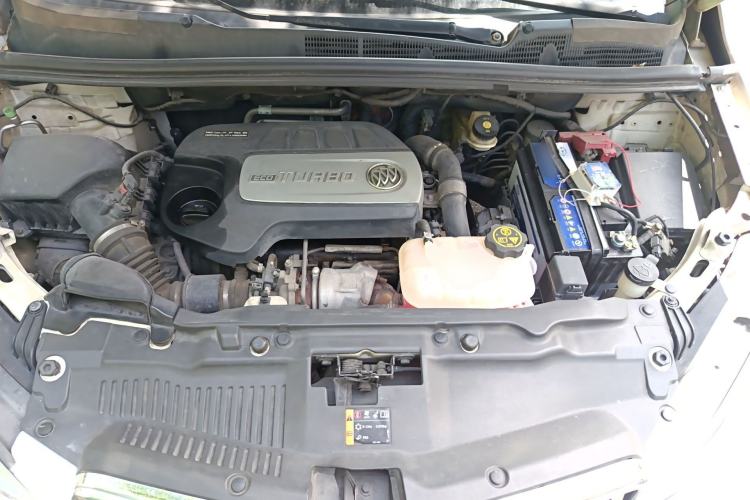 Used Buick Encore 2015 1.4T Automatic Two-Wheel Drive Urban Elite Version Engine Bay
