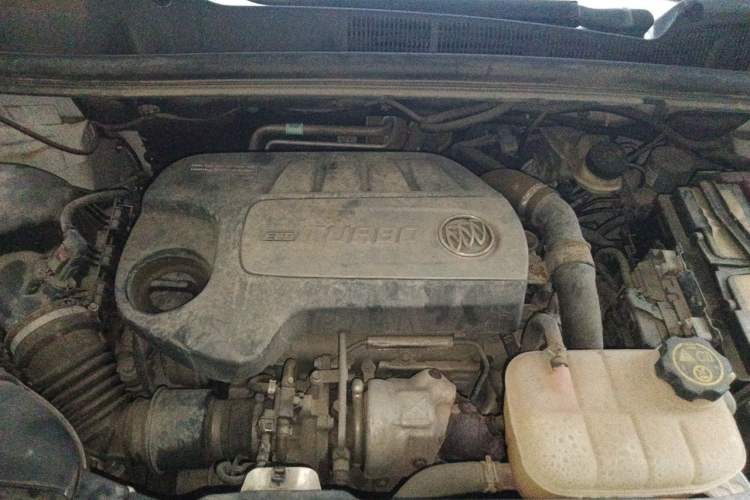 Used Buick Encore 2015 1.4T Automatic Two-Wheel Drive Urban Elite Version Engine Bay