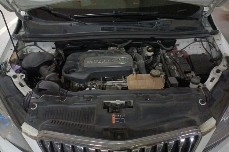Used Buick Encore 2015 1.4T Automatic Two-Wheel Drive Urban Elite Version Engine Bay