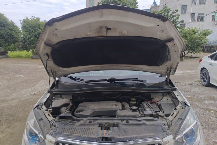 Used Buick Encore 2015 1.4T Automatic Two-Wheel Drive Urban Leading Model Engine Bay