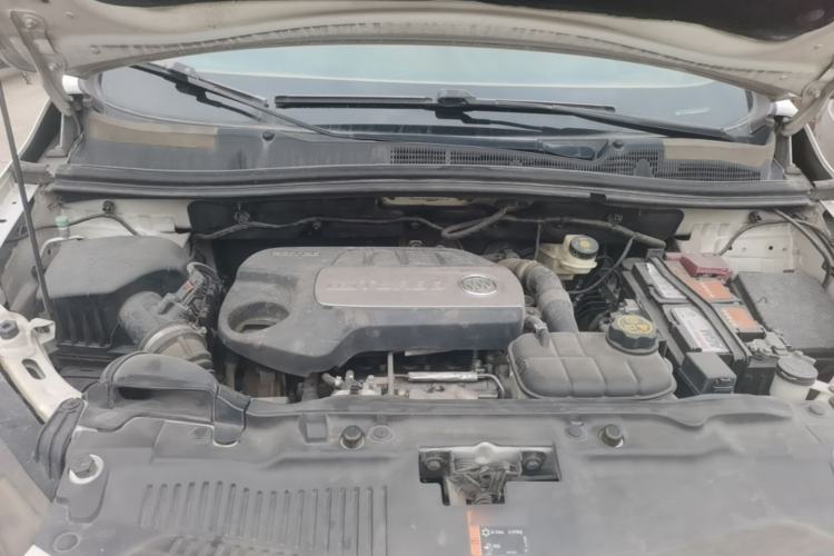Used Buick Encore 2015 1.4T Automatic Two-Wheel Drive Urban Elite Version Engine Bay