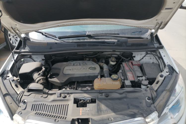 Used Buick Encore 2015 1.4T Automatic Two-Wheel Drive Urban Elite Version Engine Bay