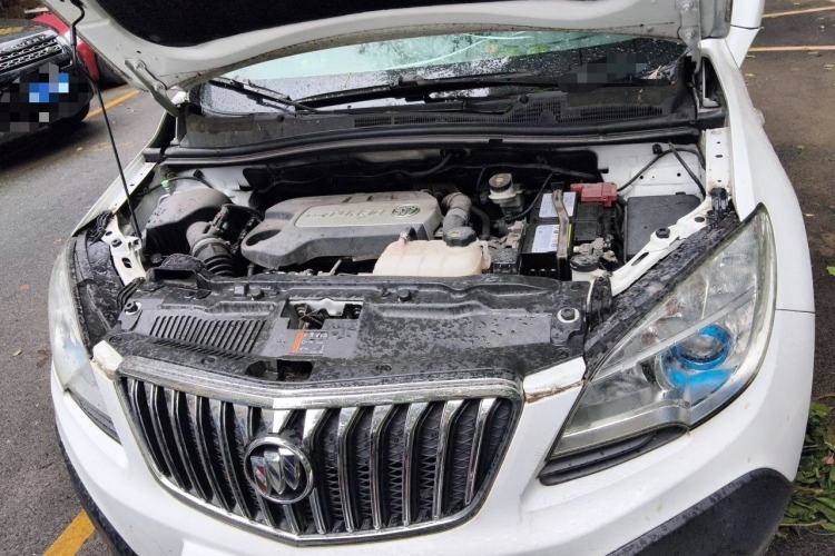 Used Buick Encore 2015 1.4T Manual Two-Wheel Drive Urban Advanced Model Engine Bay