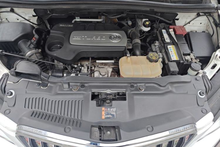 Used Buick Encore 2015 1.4T Automatic Two-Wheel Drive Urban Elite Version Engine Bay