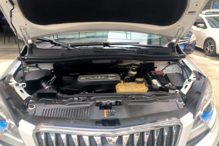 Used Buick Encore 2015 1.4T Automatic Two-Wheel Drive Urban Elite Version Engine Bay