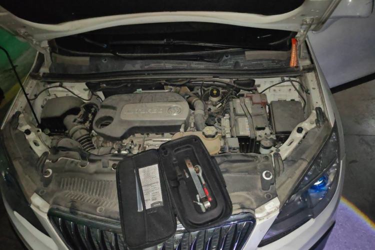 Used Buick Encore 2015 1.4T Automatic Two-Wheel Drive Urban Leading Model Engine Bay