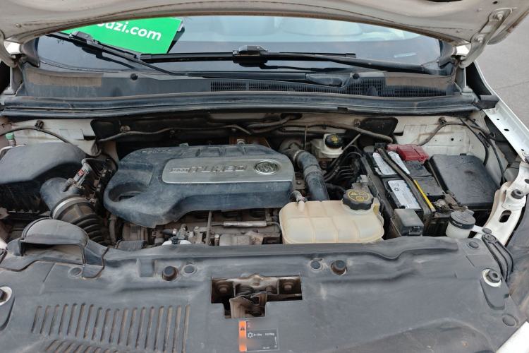 Used Buick Encore 2015 1.4T Automatic Two-Wheel Drive Urban Elite Version Engine Bay