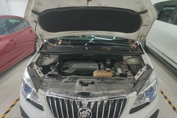 Used Buick Encore 2015 1.4T Automatic Two-Wheel Drive Urban Elite Version Engine Bay