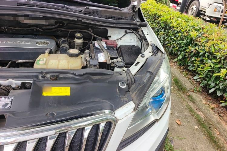 Used Buick Encore 2015 1.4T Automatic Two-Wheel Drive Urban Elite Version Engine Bay Left