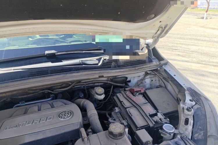Used Buick Encore 2015 1.4T Automatic Two-Wheel Drive Urban Elite Version Engine Bay Left