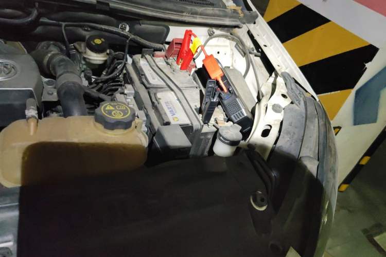 Used Buick Encore 2015 1.4T Automatic Two-Wheel Drive Urban Elite Version Engine Bay Left