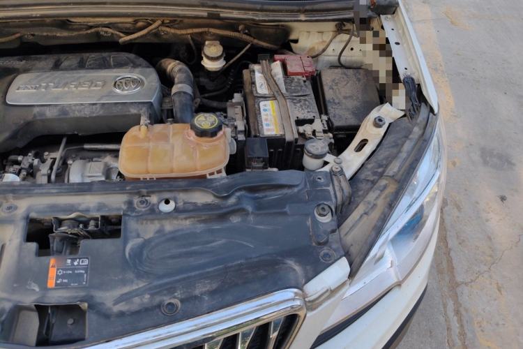 Used Buick Encore 2015 1.4T Automatic Two-Wheel Drive Urban Elite Version Engine Bay Left