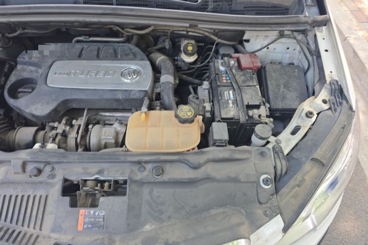 Used Buick Encore 2015 1.4T Automatic Two-Wheel Drive Urban Leading Model Engine Bay Left