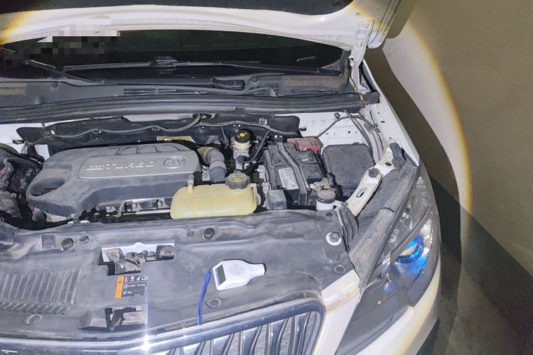 Used Buick Encore 2015 1.4T Automatic Two-Wheel Drive Urban Leading Model Engine Bay Left