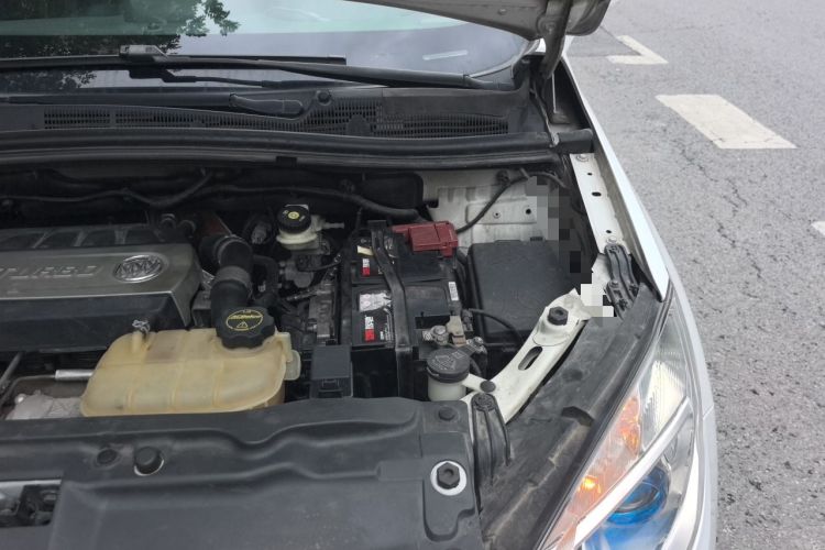 Used Buick Encore 2015 1.4T Automatic Two-Wheel Drive Urban Leading Model Engine Bay Left