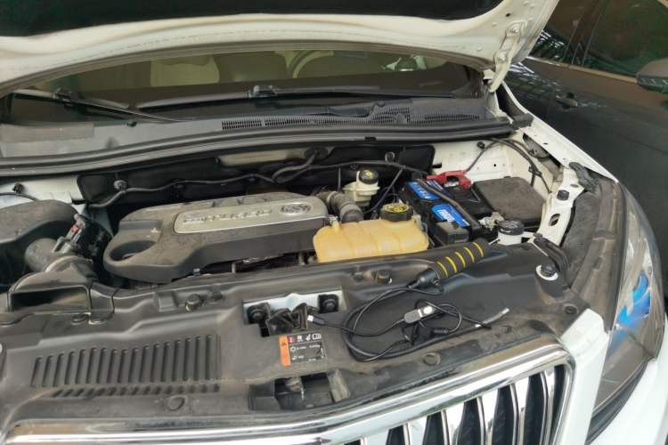 Used Buick Encore 2015 1.4T Automatic Two-Wheel Drive Urban Elite Version Engine Bay Left