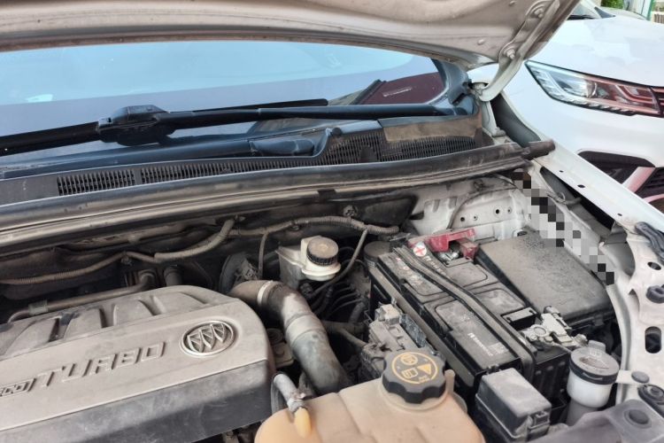 Used Buick Encore 2015 1.4T Automatic Two-Wheel Drive Urban Elite Version Engine Bay Left