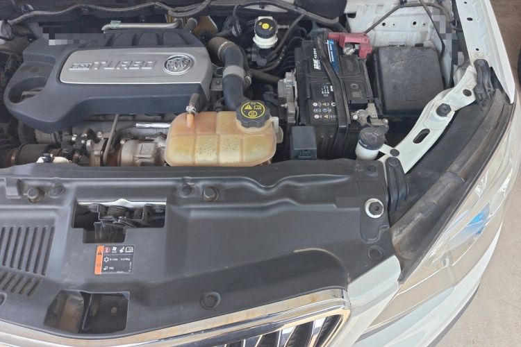 Used Buick Encore 2015 1.4T Automatic Two-Wheel Drive Urban Elite Version Engine Bay Left