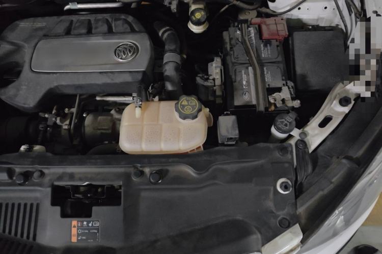 Used Buick Encore 2015 1.4T Automatic Two-Wheel Drive Urban Elite Version Engine Bay Left
