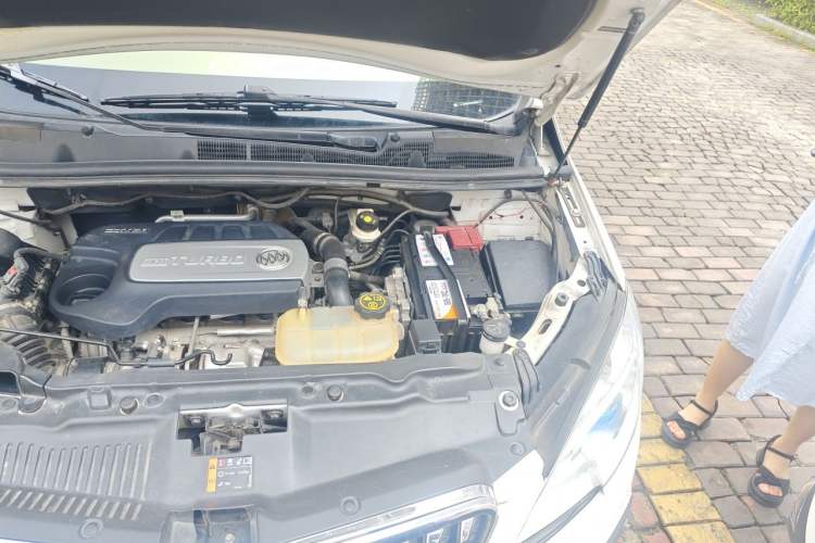 Used Buick Encore 2015 1.4T Automatic Two-Wheel Drive Urban Leading Model Engine Bay Left