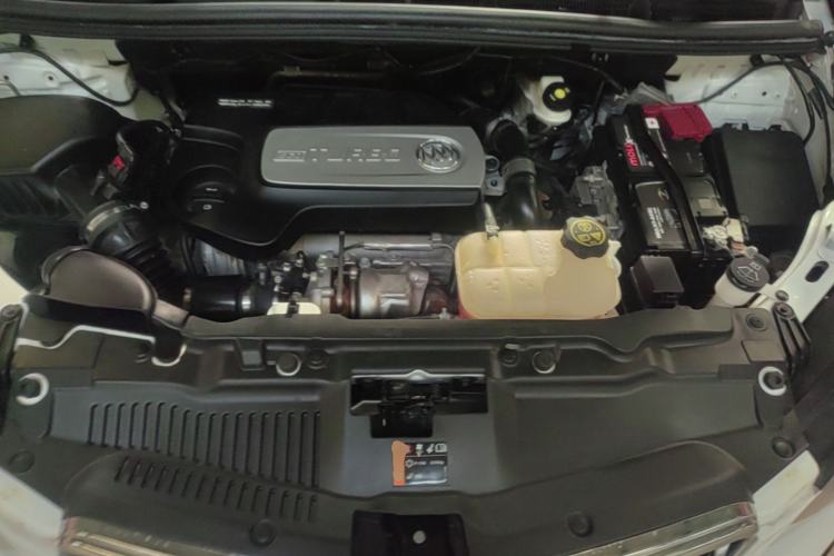 Used Buick Encore 2015 1.4T Automatic Two-Wheel Drive Urban Elite Version Engine Bay