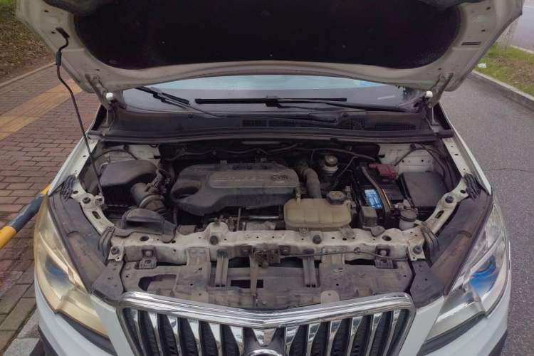 Used Buick Encore 2015 1.4T Manual Two-Wheel Drive Urban Advanced Model Engine Bay