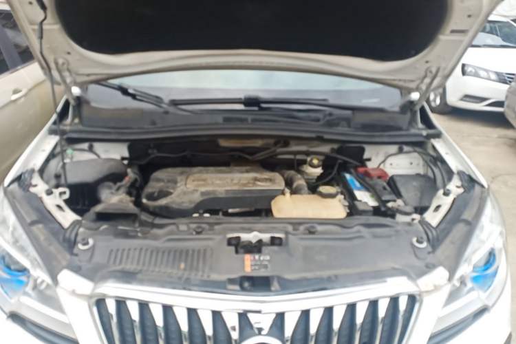 Used Buick Encore 2015 1.4T Automatic Two-Wheel Drive Urban Elite Version Engine Bay