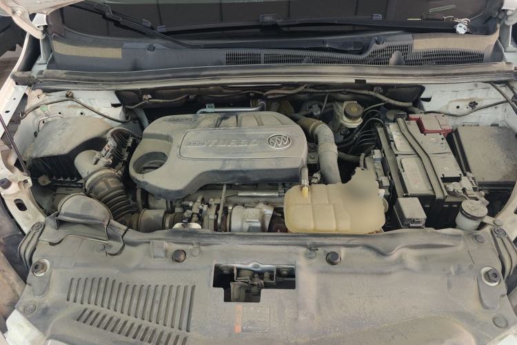Used Buick Encore 2015 1.4T Automatic Two-Wheel Drive Urban Elite Version Engine Bay