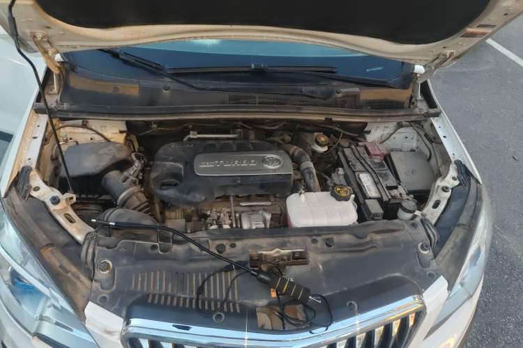 Used Buick Encore 2015 1.4T Automatic All-Wheel-Drive Flagship Model Engine Bay