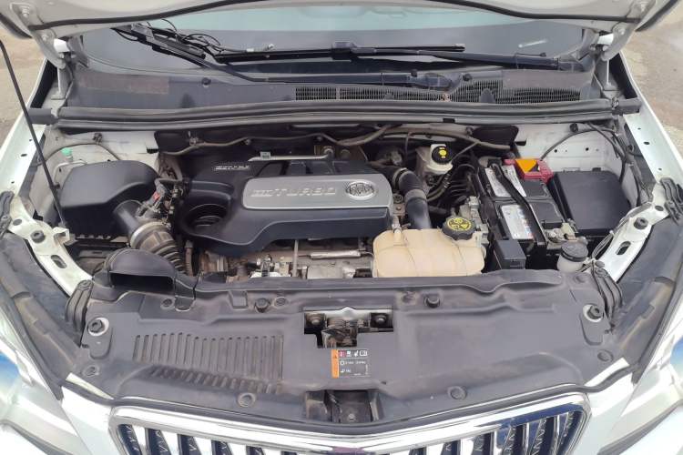 Used Buick Encore 2015 1.4T Automatic Two-Wheel Drive Urban Elite Version Engine Bay