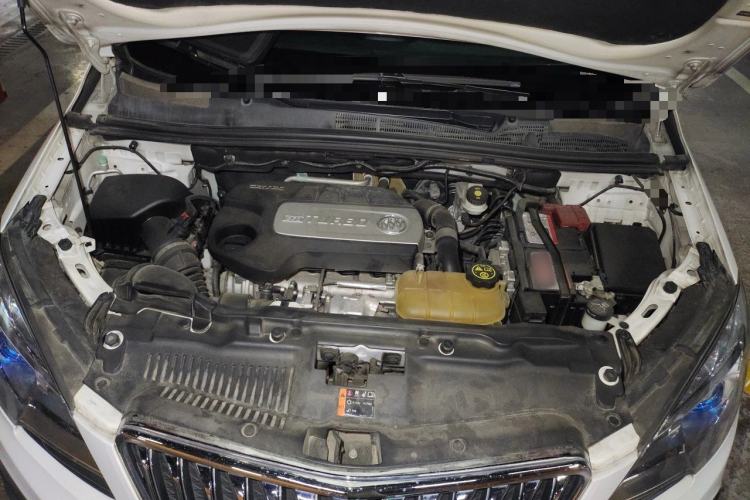Used Buick Encore 2015 1.4T Automatic Two-Wheel Drive Urban Elite Version Engine Bay