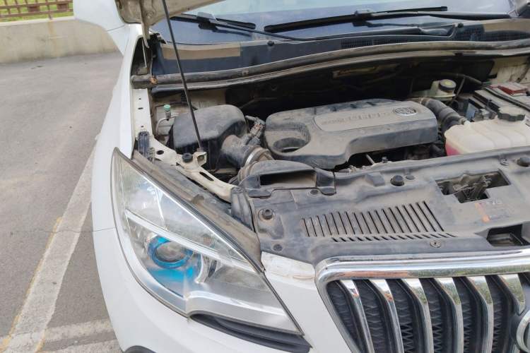 Used Buick Encore 2015 1.4T Manual Two-Wheel Drive Urban Advanced Model Engine Bay Right