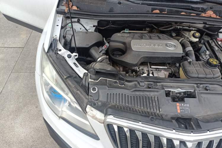 Used Buick Encore 2015 1.4T Automatic Two-Wheel Drive Urban Elite Version Engine Bay Right