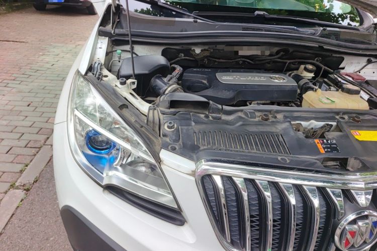 Used Buick Encore 2015 1.4T Automatic Two-Wheel Drive Urban Elite Version Engine Bay Right