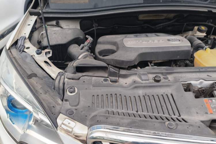 Used Buick Encore 2015 1.4T Automatic Two-Wheel Drive Urban Leading Model Engine Bay Right