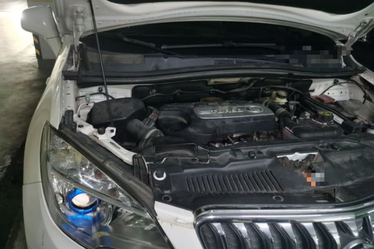 Used Buick Encore 2015 1.4T Manual Two-Wheel Drive Urban Advanced Model Engine Bay Right