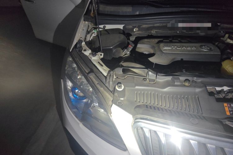 Used Buick Encore 2015 1.4T Automatic Two-Wheel Drive Urban Leading Model Engine Bay Right