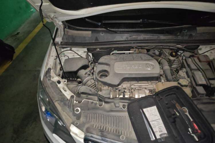 Used Buick Encore 2015 1.4T Automatic Two-Wheel Drive Urban Leading Model Engine Bay Right