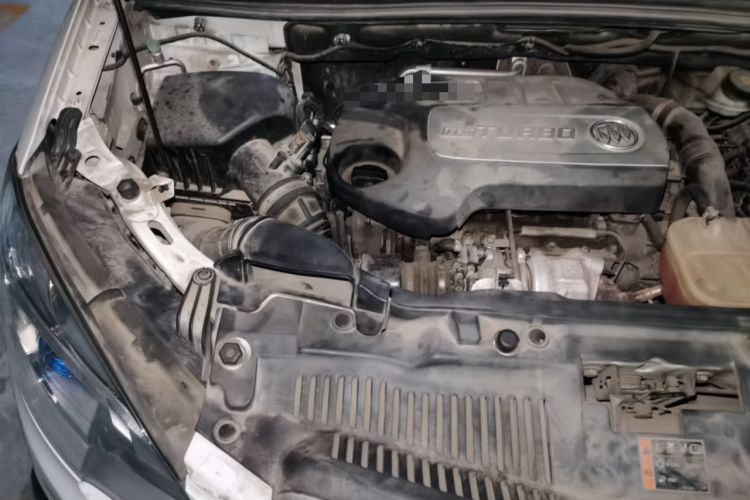 Used Buick Encore 2015 1.4T Automatic Two-Wheel Drive Urban Leading Model Engine Bay Right