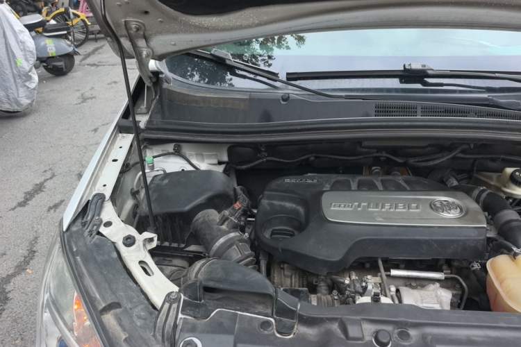 Used Buick Encore 2015 1.4T Automatic Two-Wheel Drive Urban Leading Model Engine Bay Right