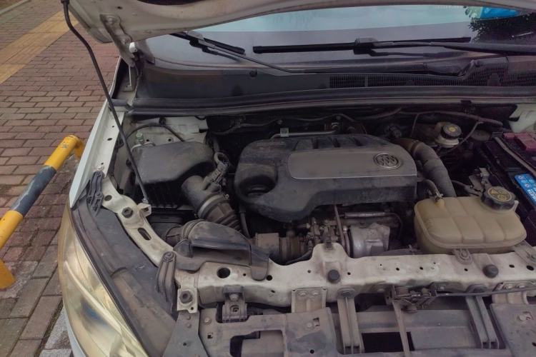 Used Buick Encore 2015 1.4T Manual Two-Wheel Drive Urban Advanced Model Engine Bay Right
