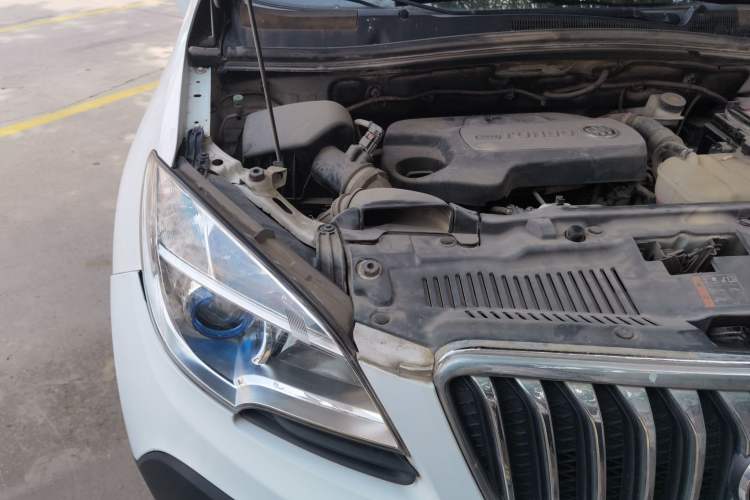 Used Buick Encore 2015 1.4T Manual Two-Wheel Drive Urban Advanced Model Engine Bay Right