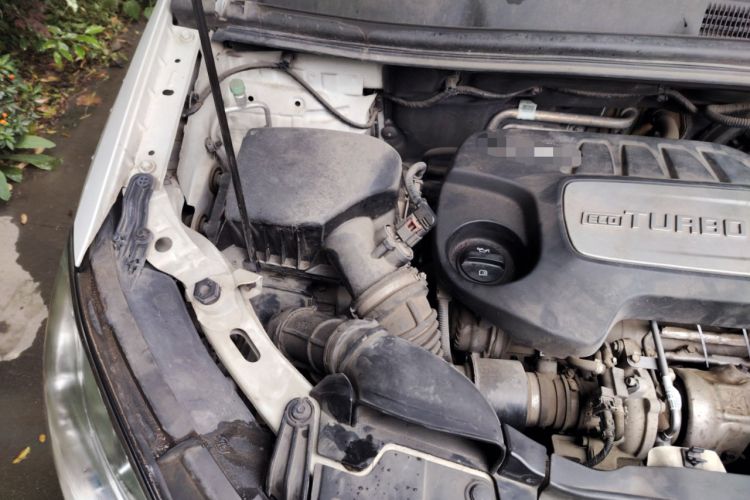 Used Buick Encore 2015 1.4T Manual Two-Wheel Drive Urban Advanced Model Engine Bay Right